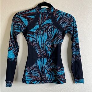 Lululemon Suns Out rash guards size 0/2? GUC pocket